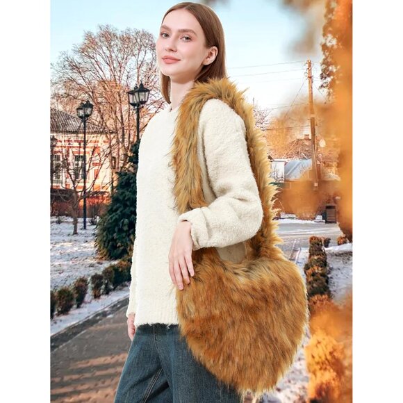 Women Faux Fur Heart Shaped Crossbody Bag Fluffy Y2K Trendy Large - Picture 4 of 7